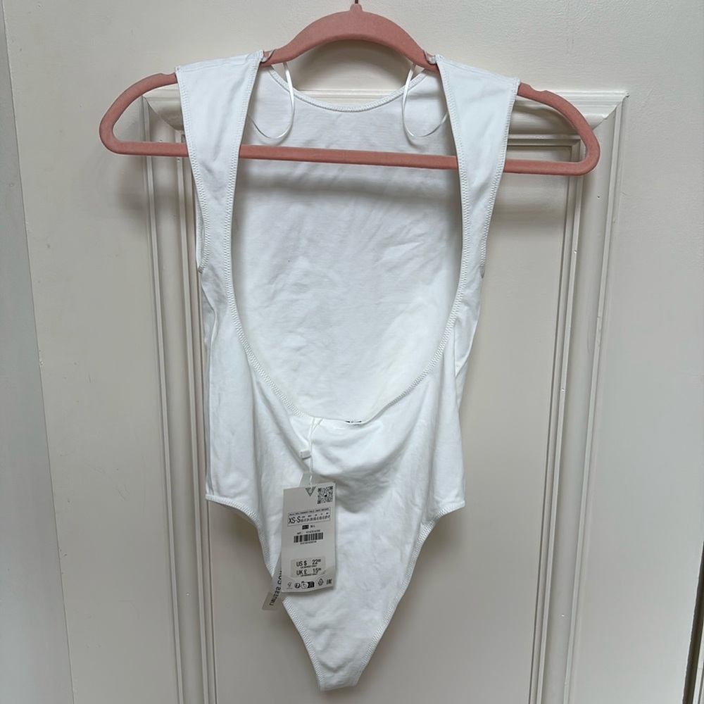 ZARA White Sleeveless Scoop Back Bodysuit - Size XS/S (NWT)